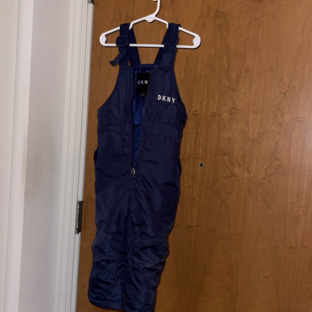 New snow suit never worn. 24 months blue